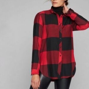 Athleta Heat Gen Plaid Red and Black Button Up Shirt